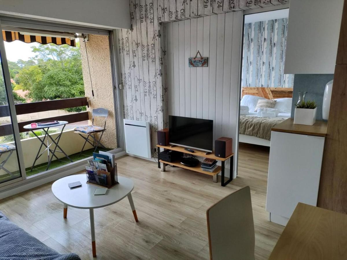 Appartement T2 situation exceptionnelle sur le port ostréicole d'Andernos Extérieur photo