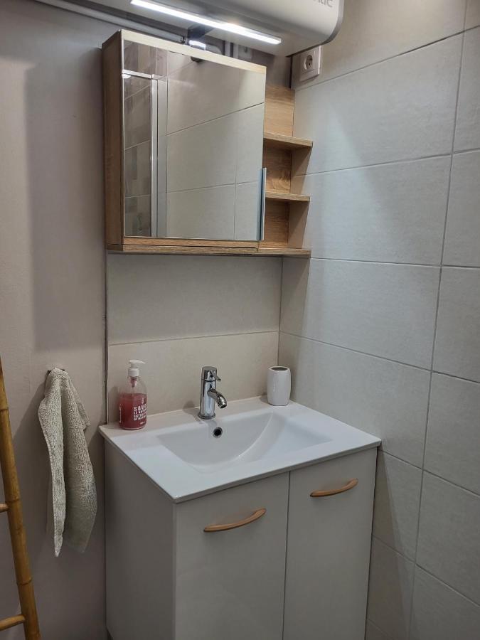 Appartement T2 situation exceptionnelle sur le port ostréicole d'Andernos Extérieur photo